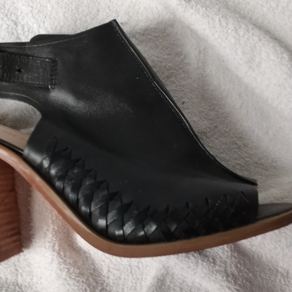 Shoes - Picture 6 of 6